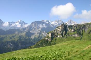 Les Cimes étincelantes de l'Oberland