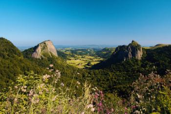 Auvergne, entre Lacs et Volcans