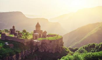 Monastères et Montagnes d'Arménie