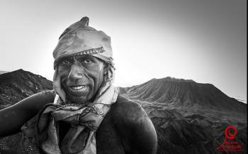 Hommes et volcans du Vanuatu