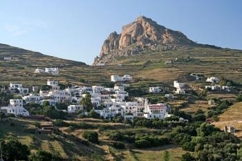 Les Cyclades : Andros et Tinos.